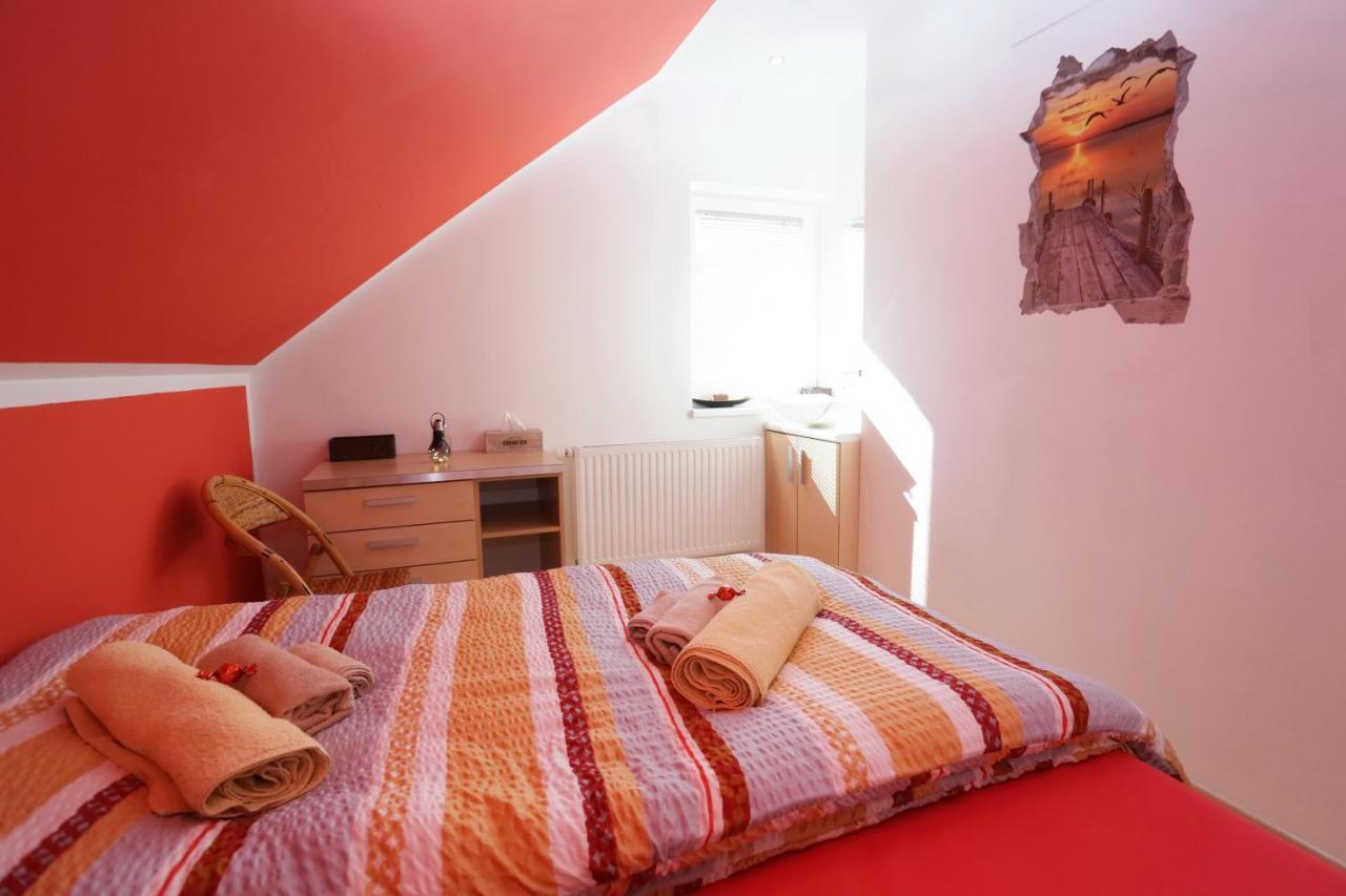 Lux Living Apartments Budic Near Terme Catez Brežice Esterno foto